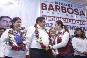 MIGUEL BARBOSA . REUNIÓN CON MUJERES