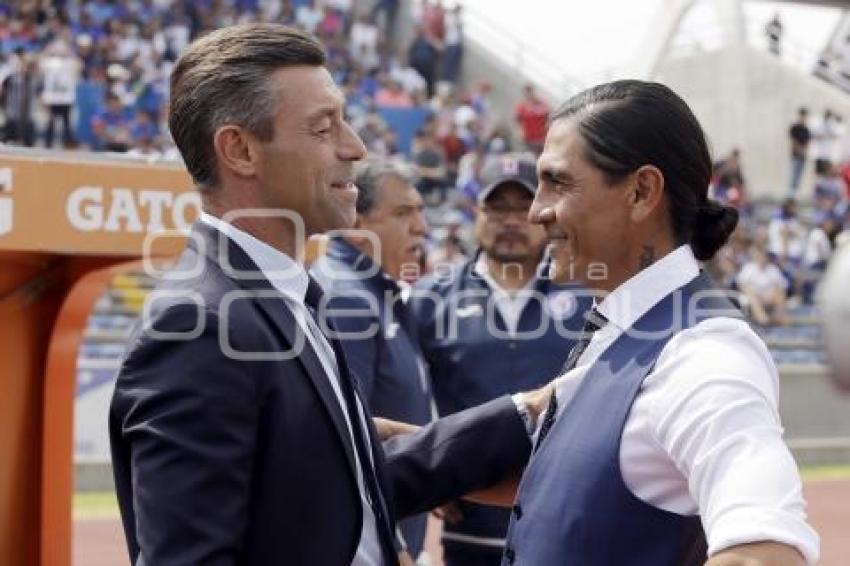 FUTBOL . LOBOS VS CRUZ AZUL