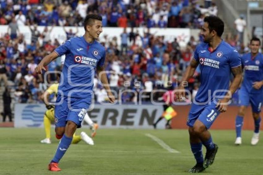 FUTBOL . LOBOS VS CRUZ AZUL