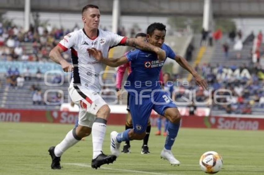 FUTBOL . LOBOS VS CRUZ AZUL