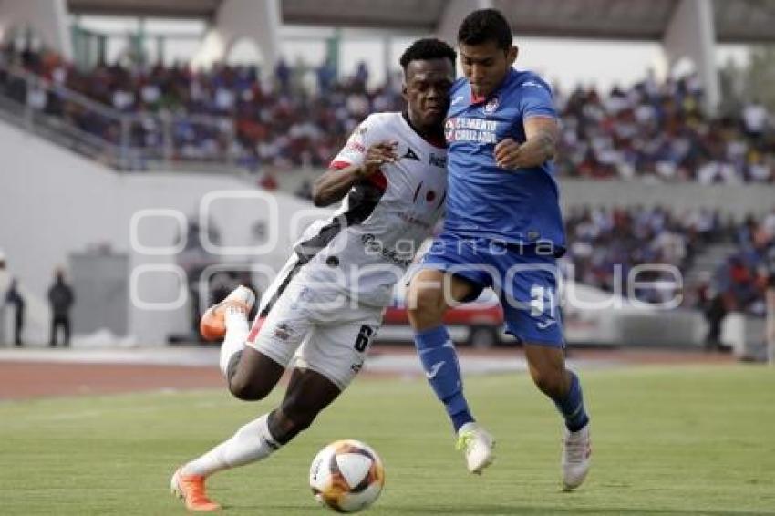 FUTBOL . LOBOS VS CRUZ AZUL