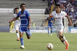 FUTBOL . LOBOS VS CRUZ AZUL