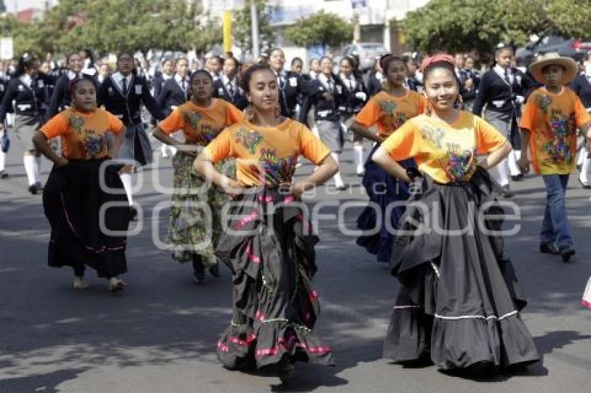 ENSAYO DESFILE 5 DE MAYO