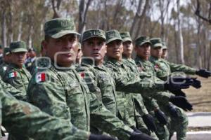 ENSAYO DESFILE 5 DE MAYO . 25 ZONA MILITAR