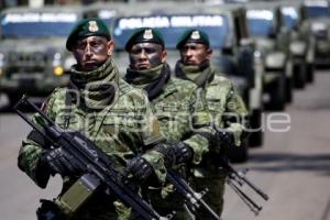 ENSAYO DESFILE 5 DE MAYO . 25 ZONA MILITAR