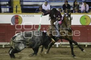 TOROS . FERIA DE PUEBLA