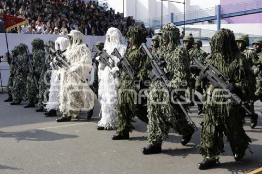 DESFILE 5 DE MAYO