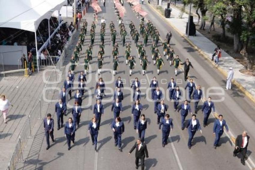 DESFILE 5 DE MAYO