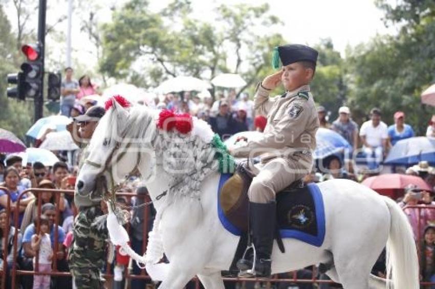 DESFILE 5 DE MAYO