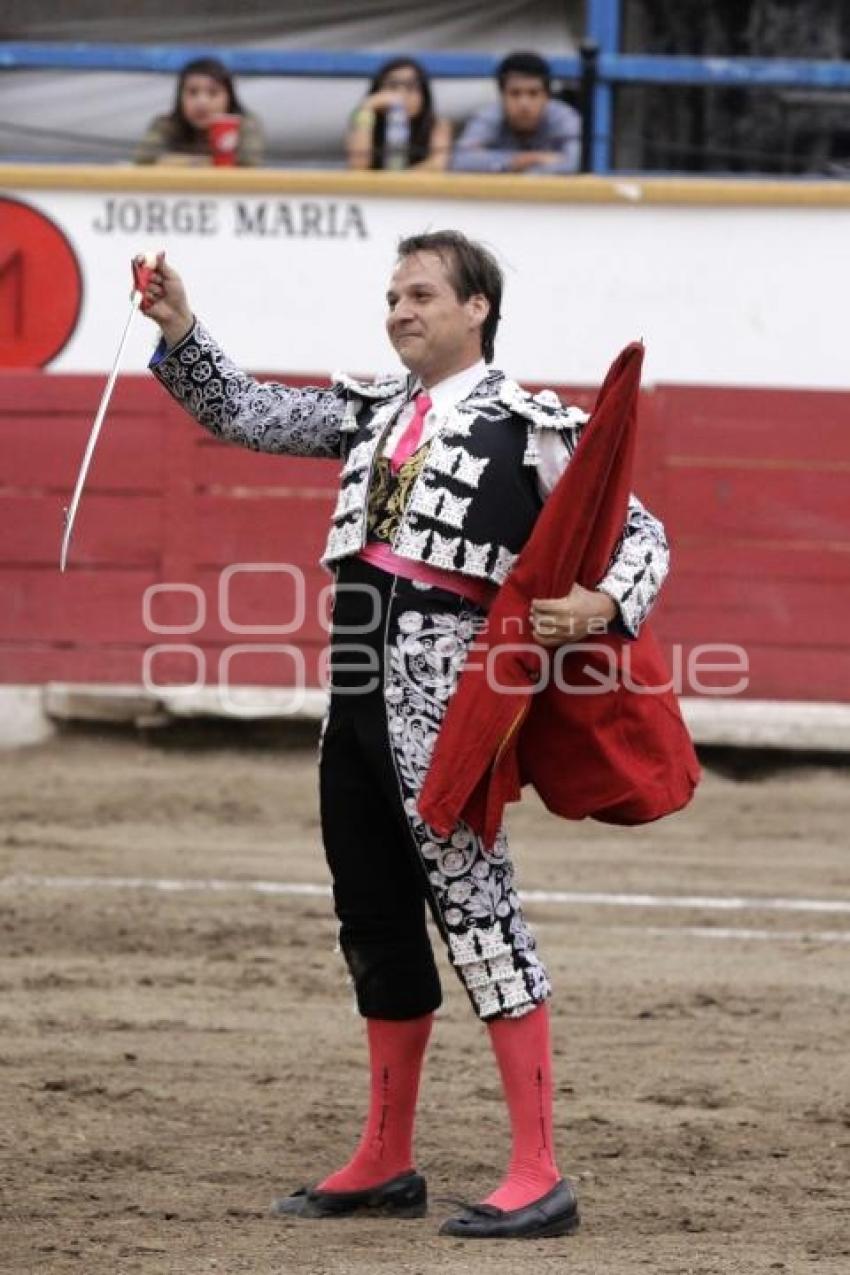 TOROS GUSTAVO GARCIA SOLO