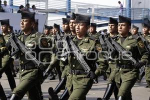 DESFILE 5 DE MAYO