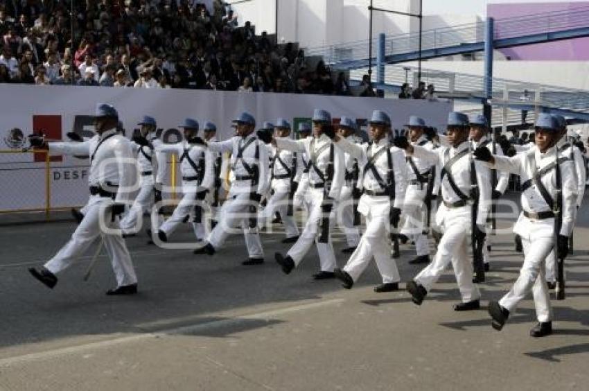 DESFILE 5 DE MAYO