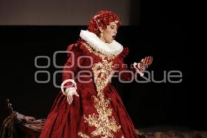 FESTIVAL 5 DE MAYO . REINA Y MUJER