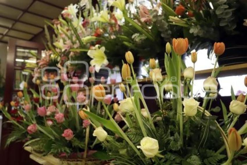 DÍA DE LA MADRE .  FLORERÍAS