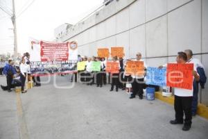 MANIFESTACIÓN . PALENQUE FERIA DE PUEBLA