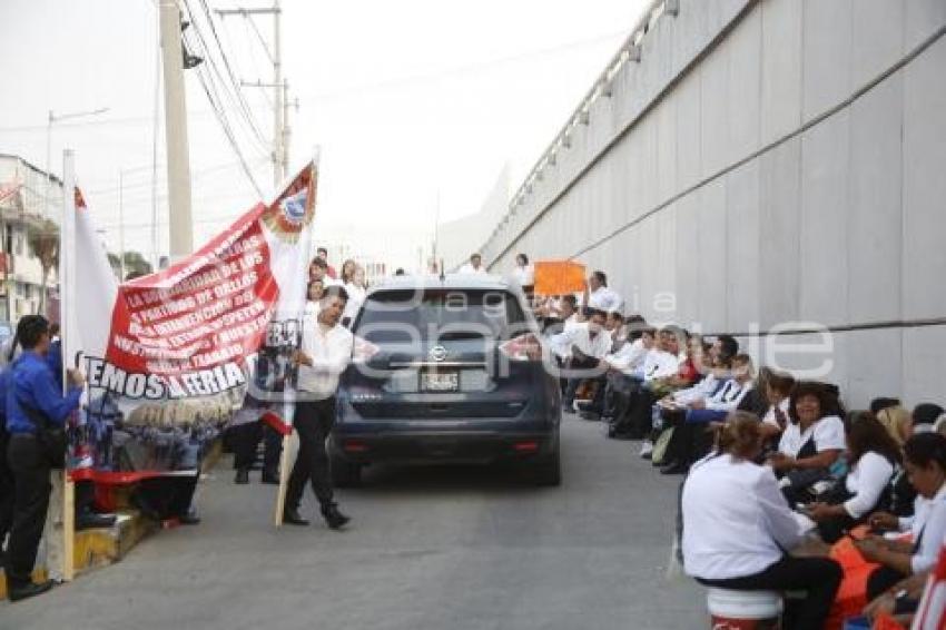 MANIFESTACIÓN . PALENQUE FERIA DE PUEBLA