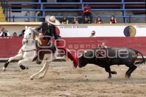 TOROS . EL RELICARIO