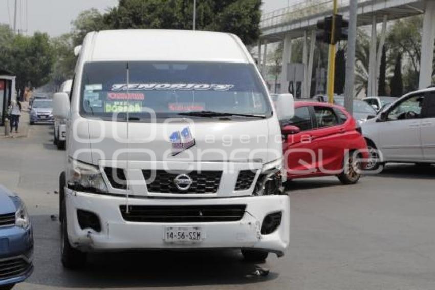 CHOQUE . TRANSPORTE PÚBLICO