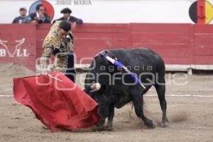 TOROS . EL RELICARIO