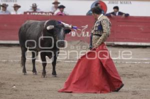 TOROS . EL RELICARIO