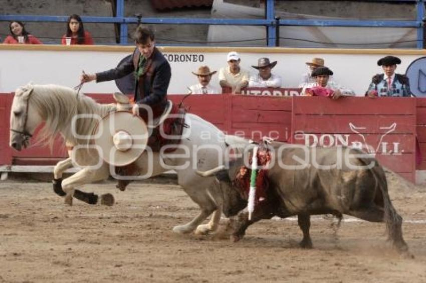 TOROS . EL RELICARIO