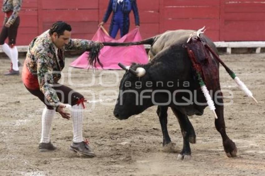 TOROS . EL RELICARIO