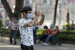 CONTAMINACIÓN AMBIENTAL . CUBREBOCAS