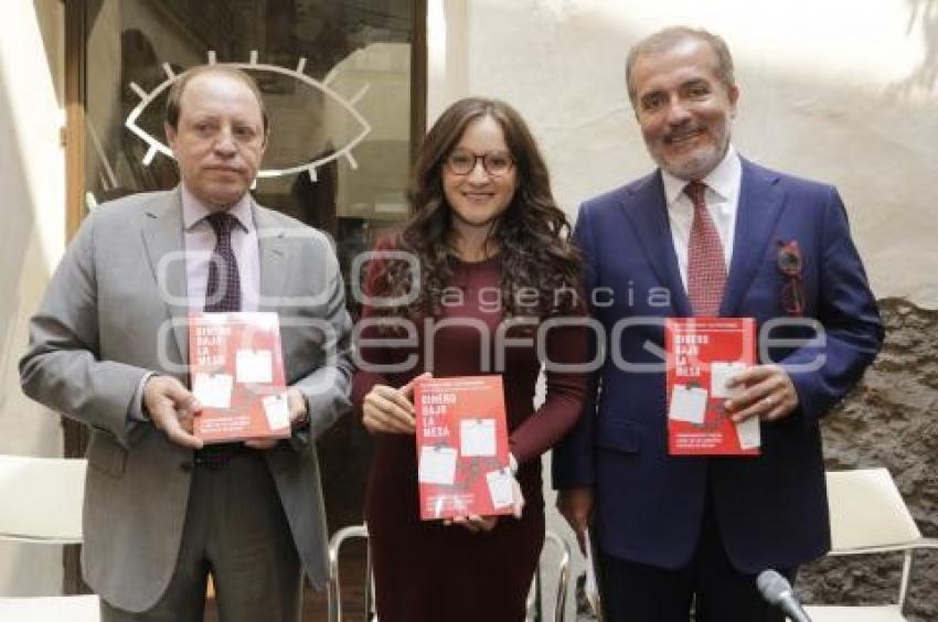 LIBRO . DINERO BAJO LA MESA