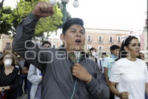 PROTESTA PRO CUIDADO DEL AMBIENTE