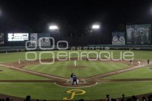 BEISBOL . PERICOS VS LEONES