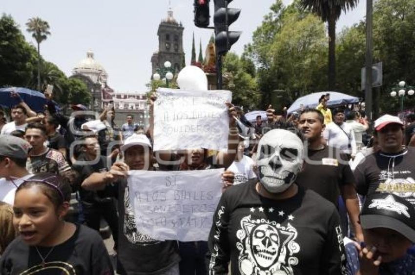 MANIFESTACIÓN PAÑUELOS BLANCOS