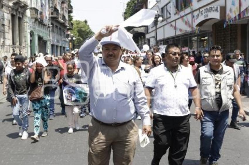 MANIFESTACIÓN PAÑUELOS BLANCOS