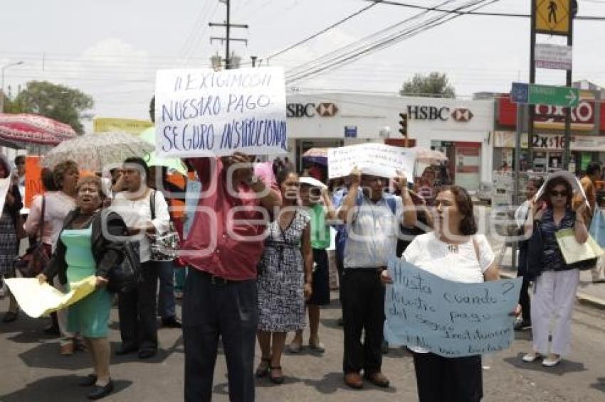 MANIFESTACIÓN MAESTROS JUBILADOS