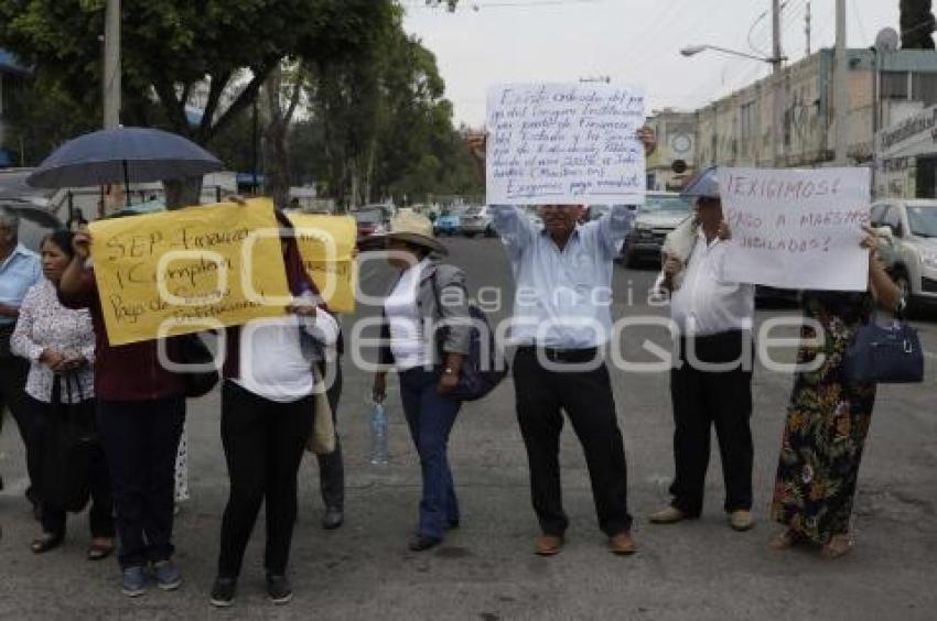 MANIFESTACIÓN MAESTROS JUBILADOS