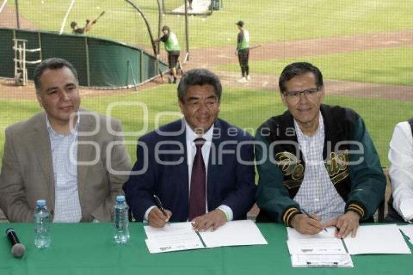 BEISBOL . PERICOS FIRMA CONVENIO