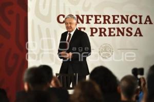 AMLO . CONFERENCIA MATUTINA