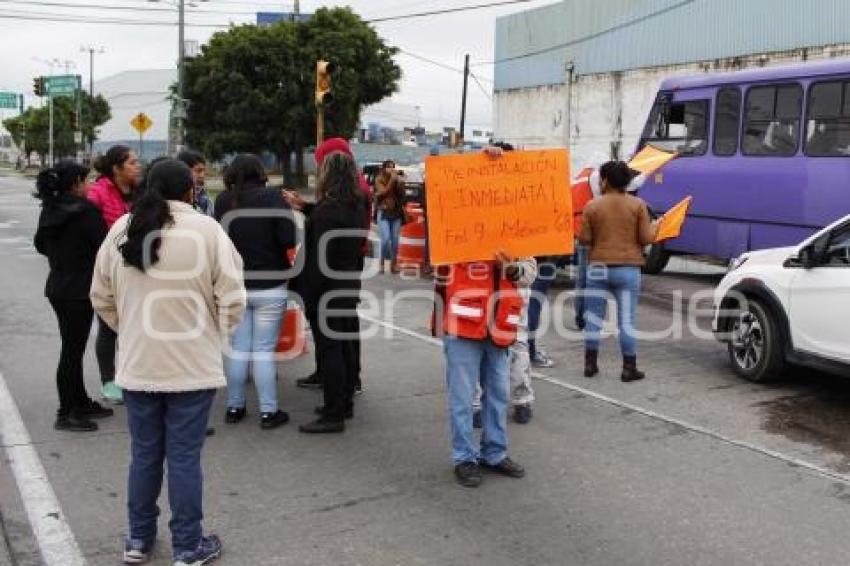 BLOQUEO BULEVAR 18 DE NOVIEMBRE