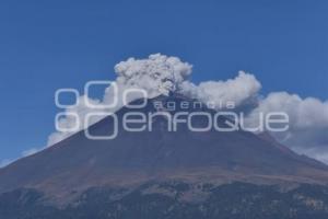 VOLCÁN POPOCATÉPETL . FUMAROLA