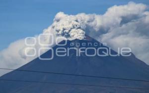 VOLCÁN POPOCATÉPETL . FUMAROLA