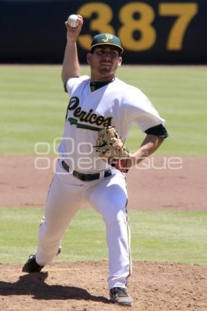 BEISBOL . PERICOS VS BRAVOS