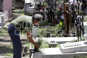 PANTEÓN . DÍA DEL PADRE