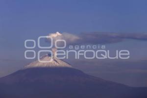 VOLCÁN POPOCATÉPETL . FUMAROLA