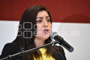 GOBIERNO MUNICIPAL . ENTREGA DE ESCRITURAS