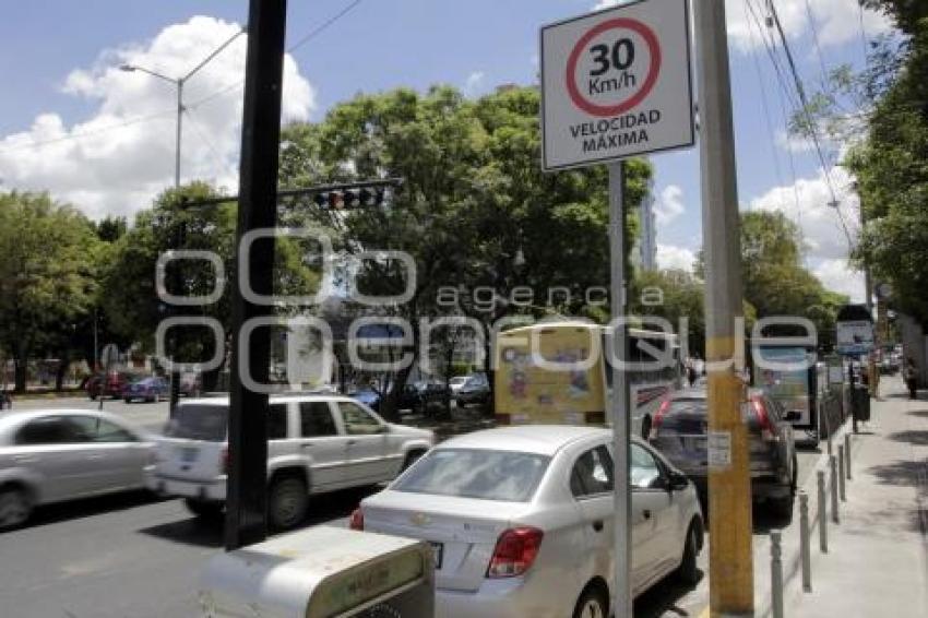 REDUCCIÓN 30 KM/HR