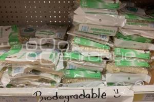 ECOLOGÍA . CONTENEDORES BIODEGRADABLES