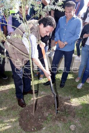 MANTENIMIENTO VÍA QUETZALCOATL