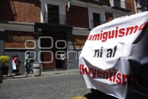 MANIFESTACIÓN . OPERADORES DE GRÚA