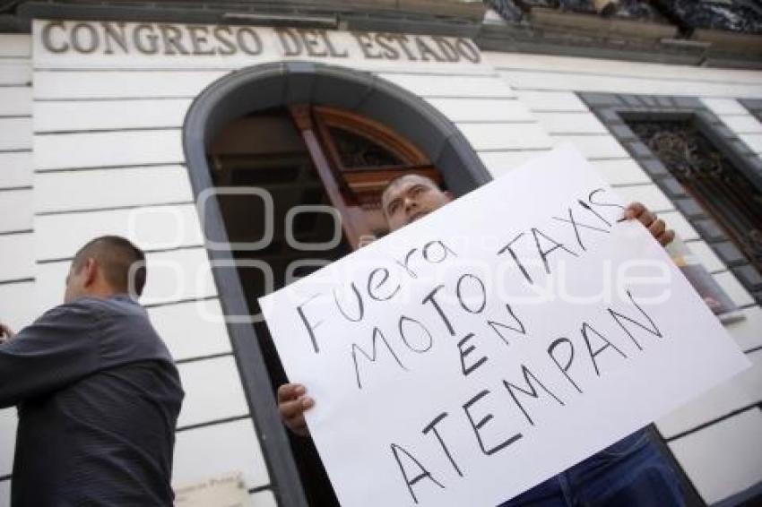 MANIFESTACIÓN . TAXISTAS DE ATEMPAN