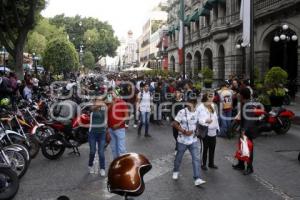 MANIFESTACIÓN . MOTOCICLISTAS