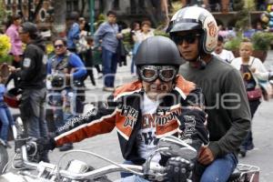 MANIFESTACIÓN . MOTOCICLISTAS